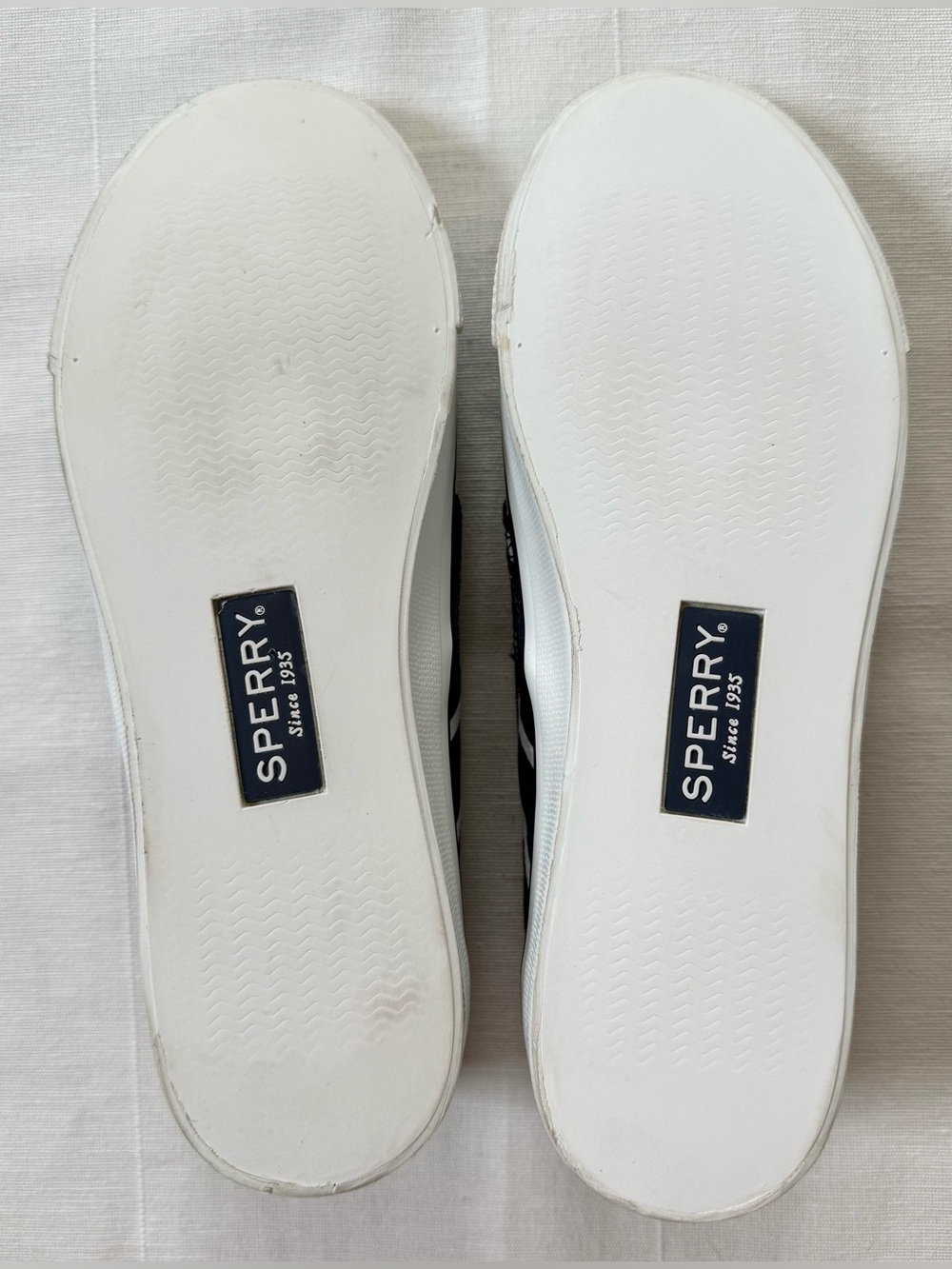Sperry x Vineyard Vines Seaside Slip-On Sneakers | Navy Stripe Women’s size 7.5 - Picture 7 of 8